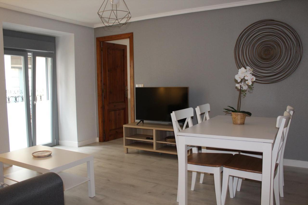Apartamento Estiviellas, Pirineo ฮากา ภายนอก รูปภาพ